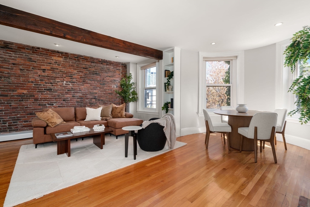 19 Albemarle St # 4 Property Photo 5