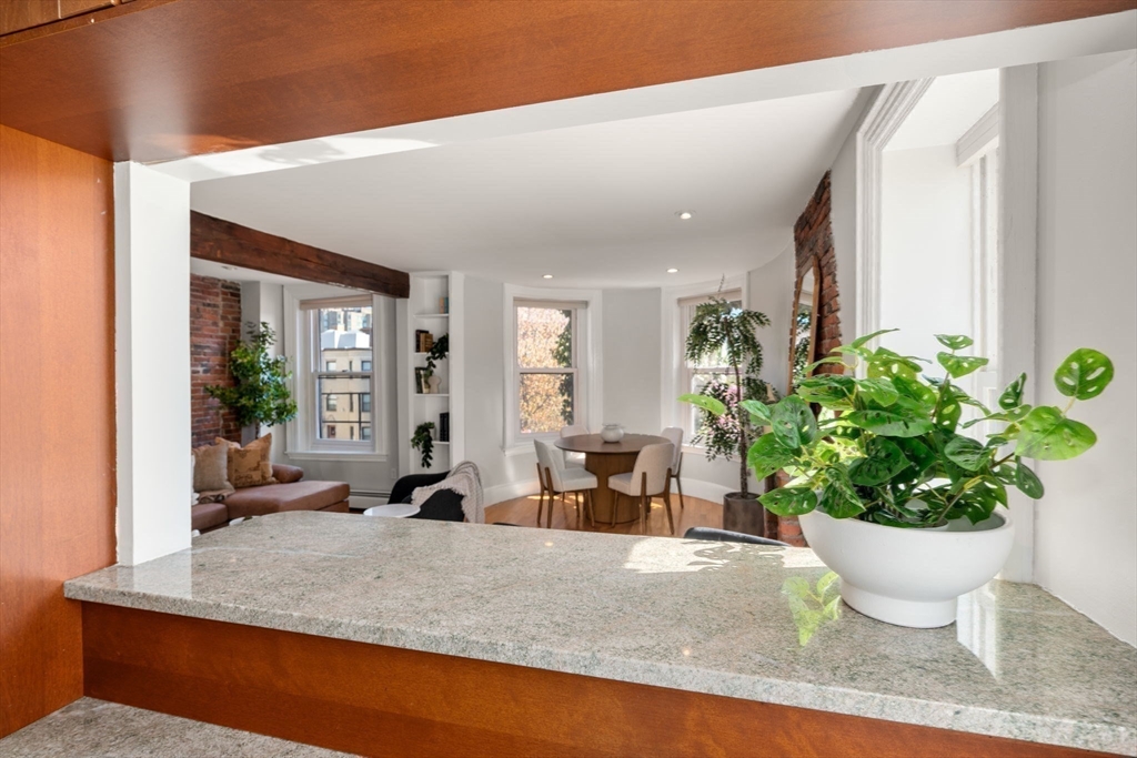 19 Albemarle St # 4 Property Photo 11