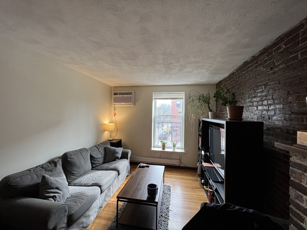 267 Main # 2a Property Photo 3