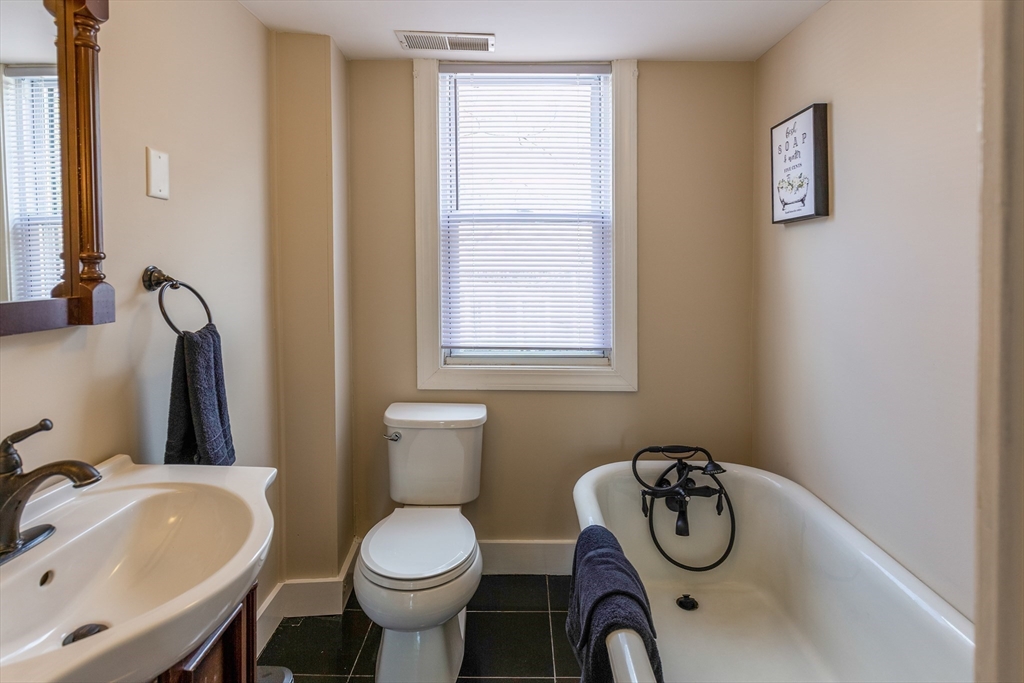 44 Russell St Property Photo 27