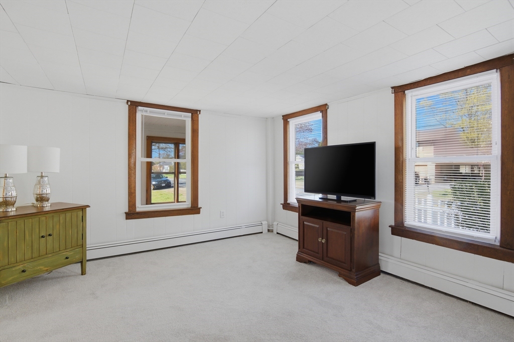 309 Purchase Street Property Photo 9