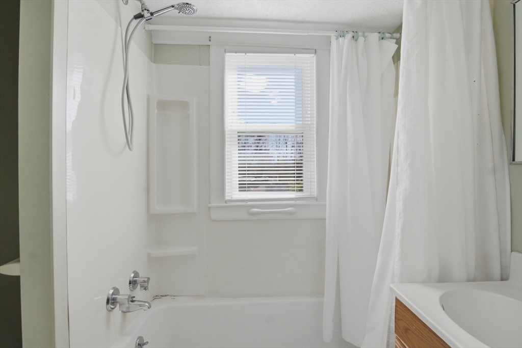 309 Purchase Street Property Photo 28