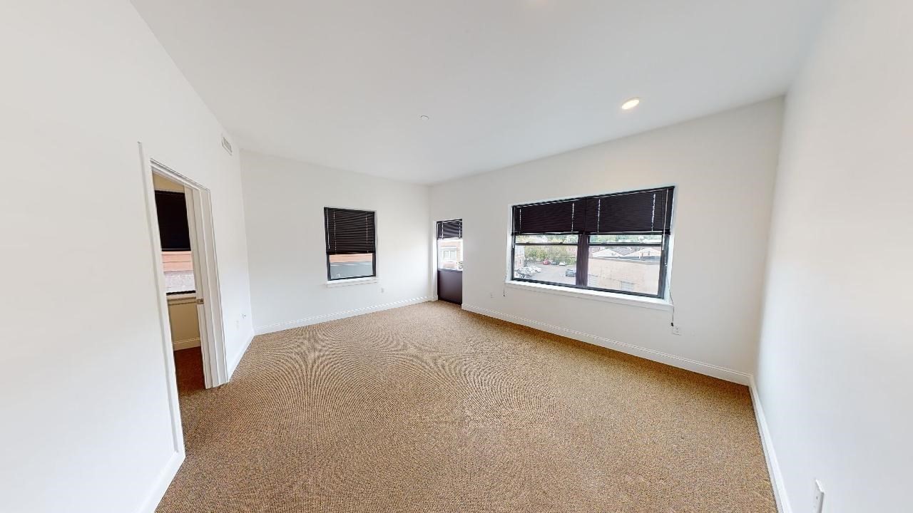61 Washington # 1 Property Photo 3
