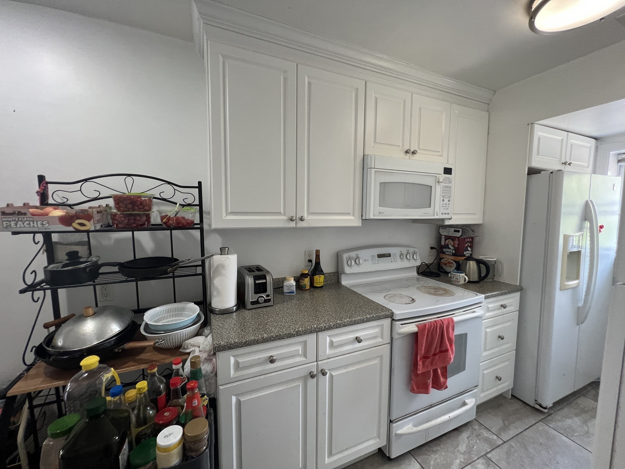 164 Newton St # 3 Property Photo 3