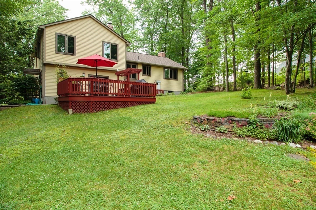 305 Strong St Property Photo 9