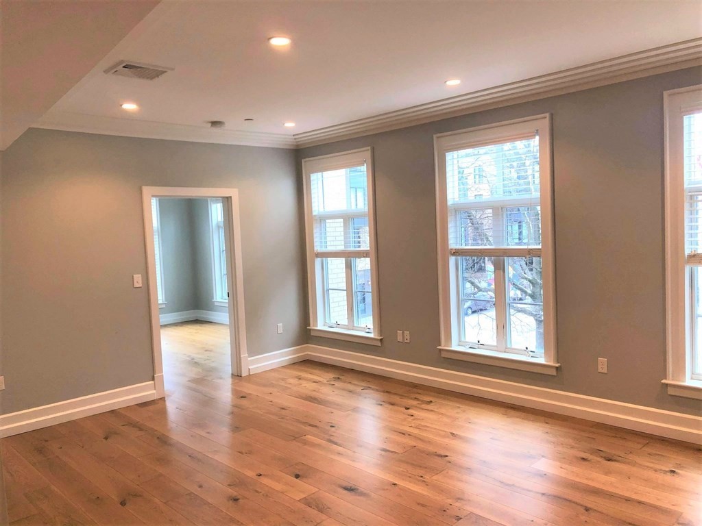 1467 Tremont # 202 Property Photo 1