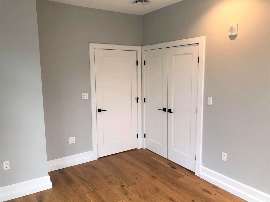 1467 Tremont # 202 Property Photo 8