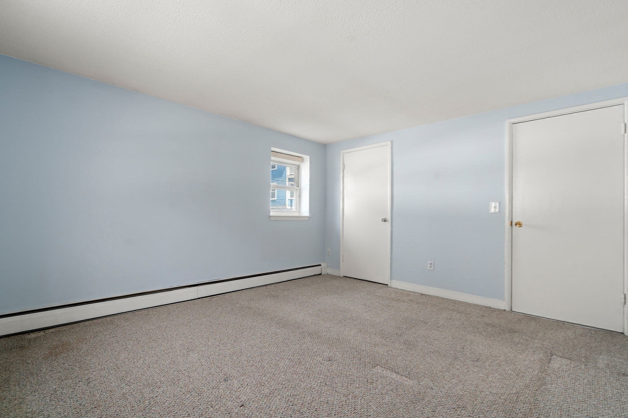 71 Oxford Ave # A Property Photo 7