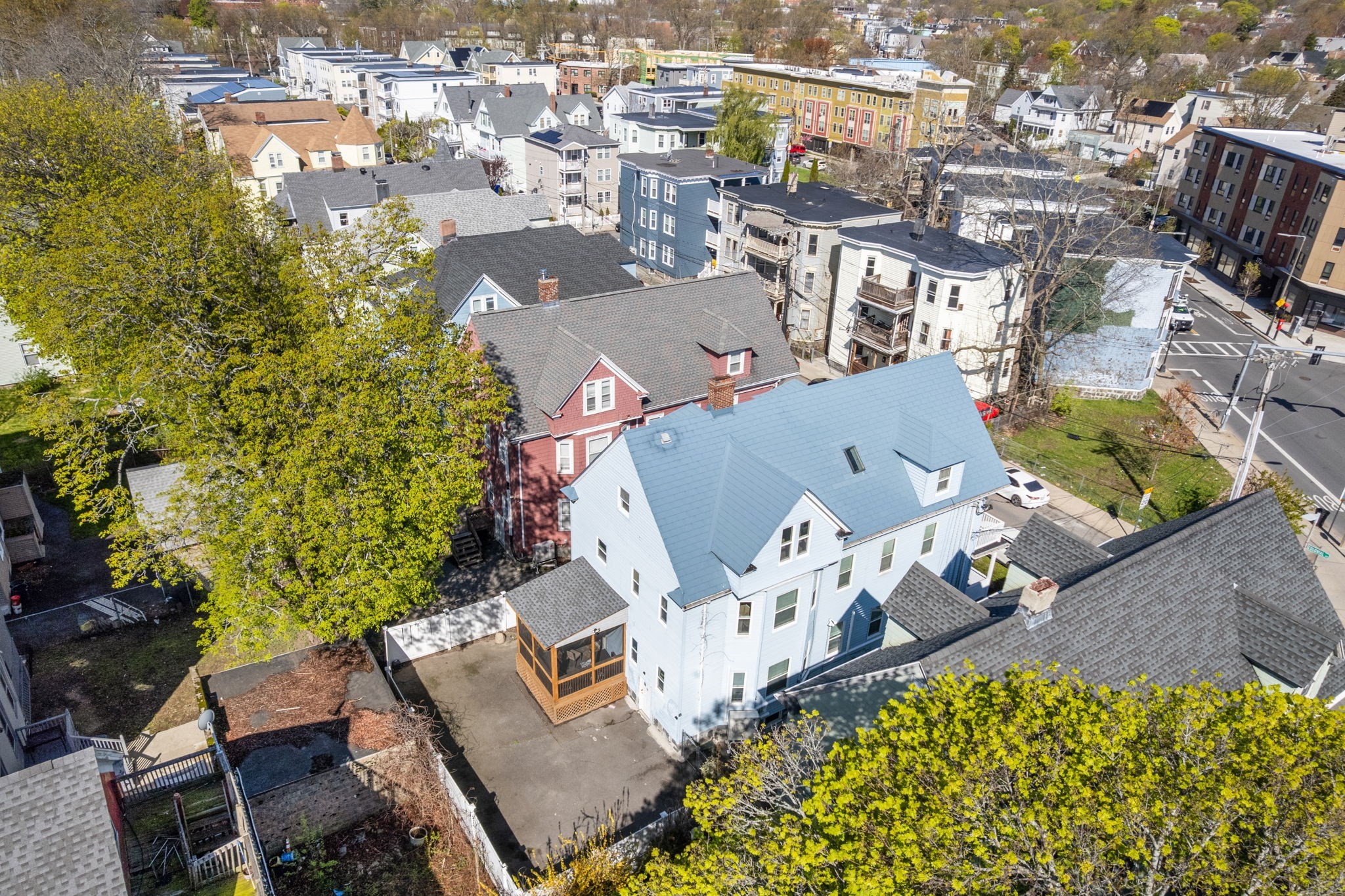 8 Colonial Ave Property Photo 13