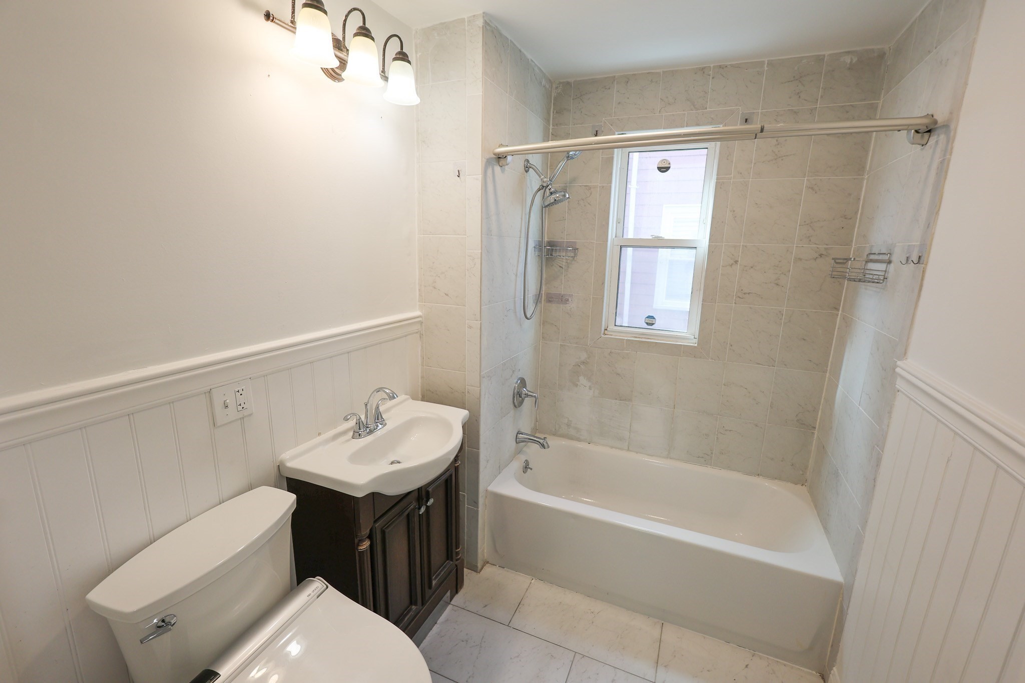 8 Colonial Ave Property Photo 19