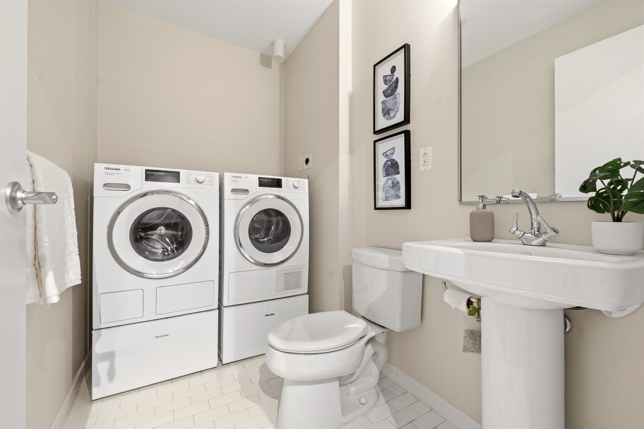 25 Channel Center St # 1107 Property Photo 23