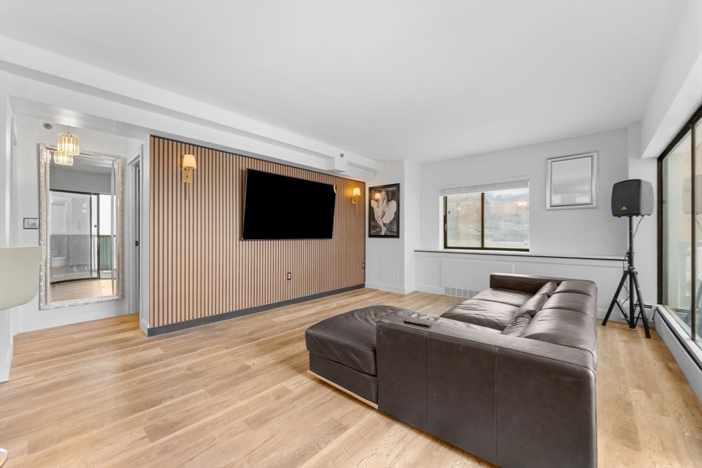 300 Lynn Shore Dr # 210 Property Photo 10