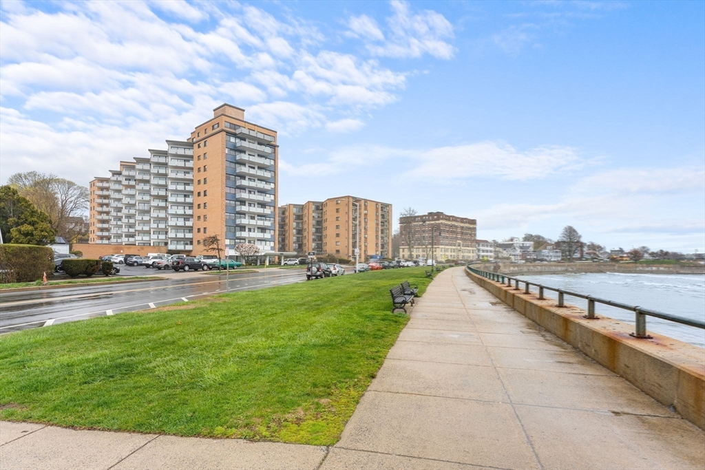 300 Lynn Shore Dr # 210 Property Photo 26