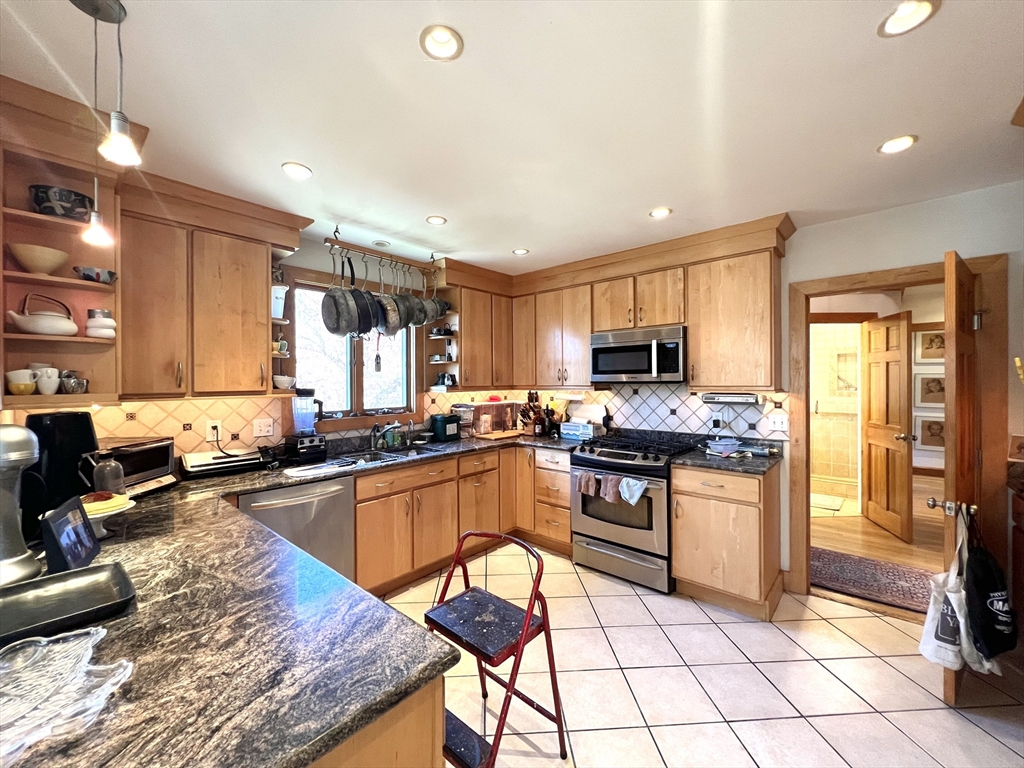 175 Grove Street Property Photo 16