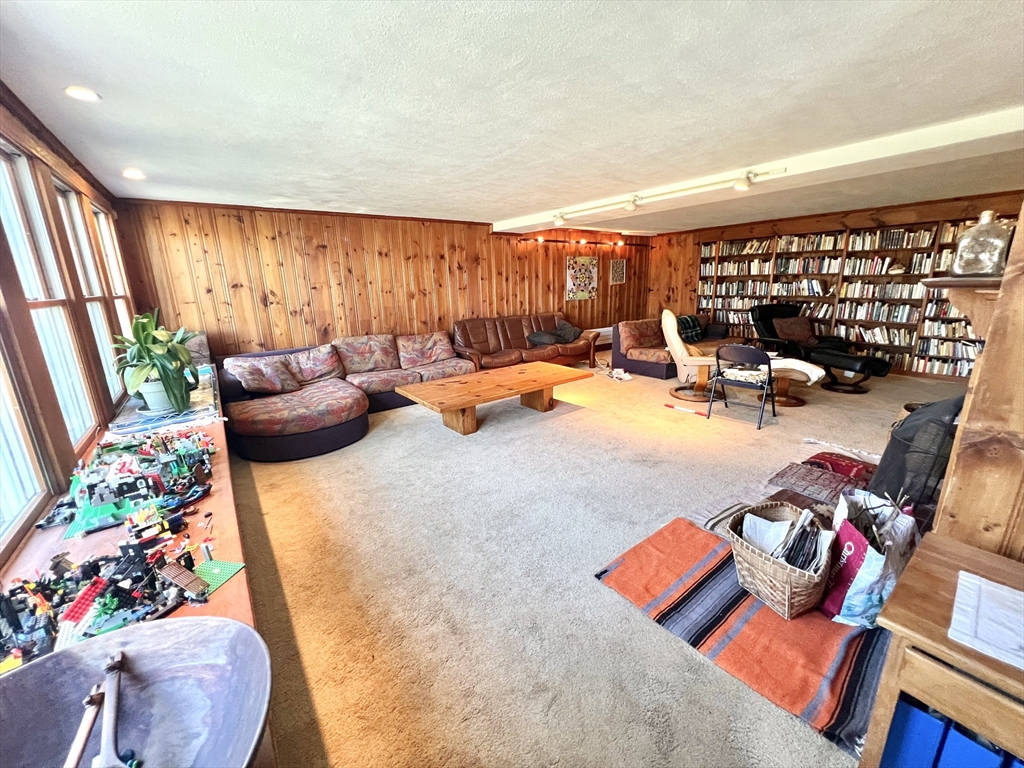 175 Grove Street Property Photo 21