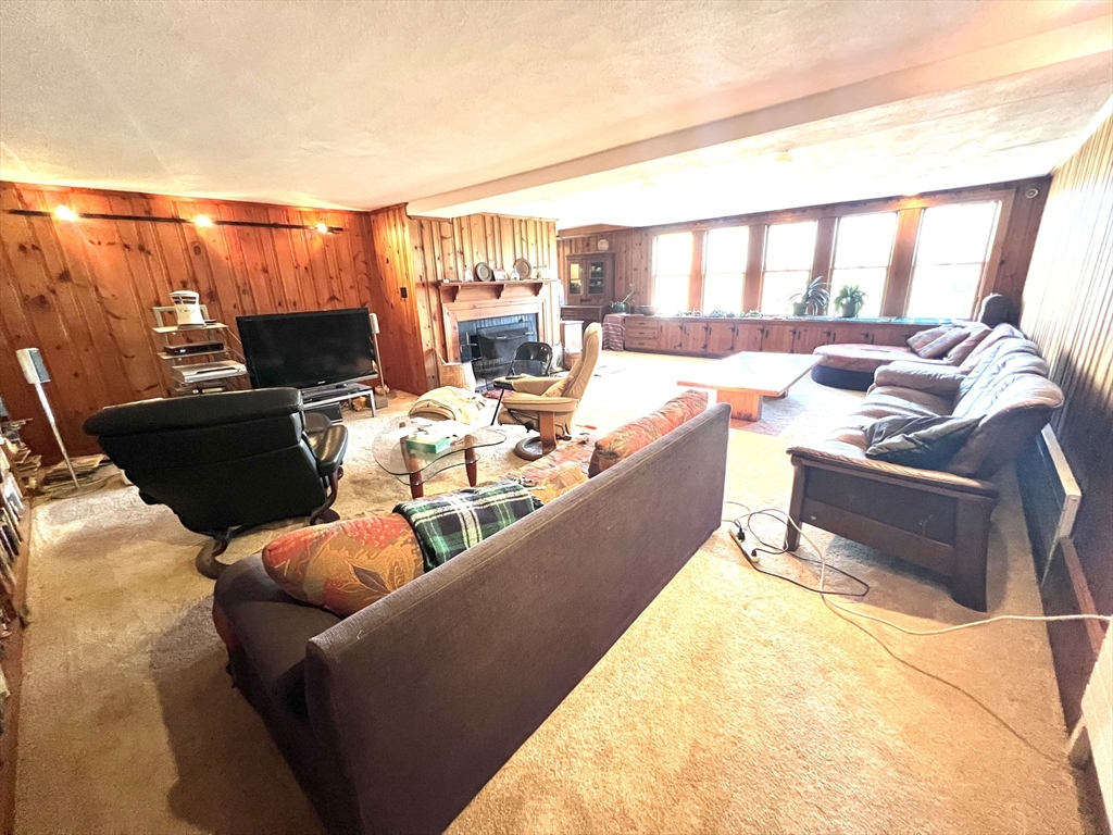 175 Grove Street Property Photo 22