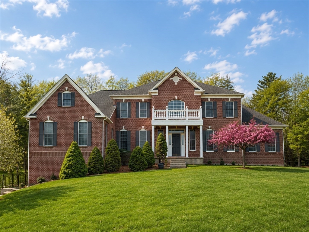 4 Summit Way Property Photo 1