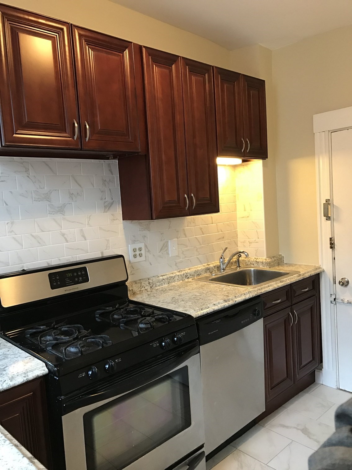30 Glenville Ave # 1 Property Photo 6