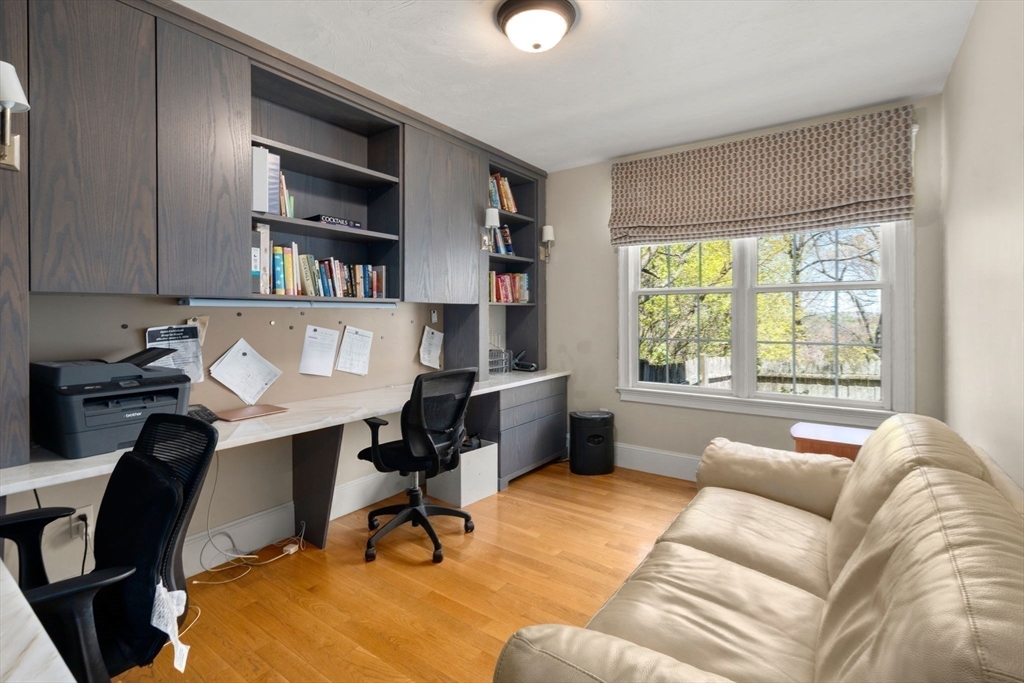 22 Edwardel Rd Property Photo 11
