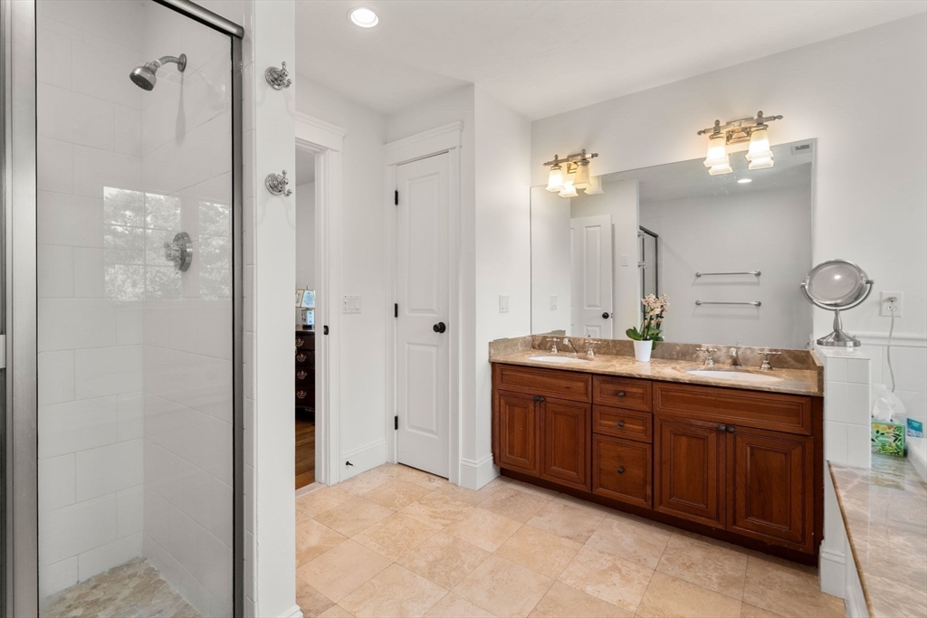 22 Edwardel Rd Property Photo 15