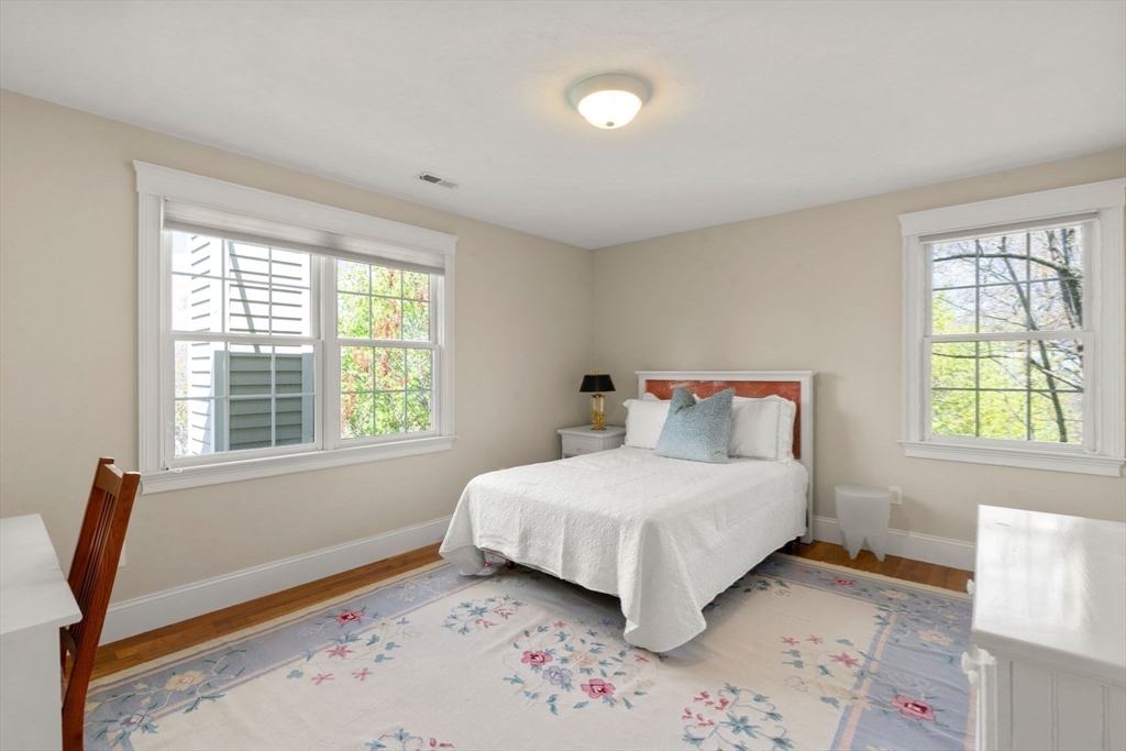 22 Edwardel Rd Property Photo 16
