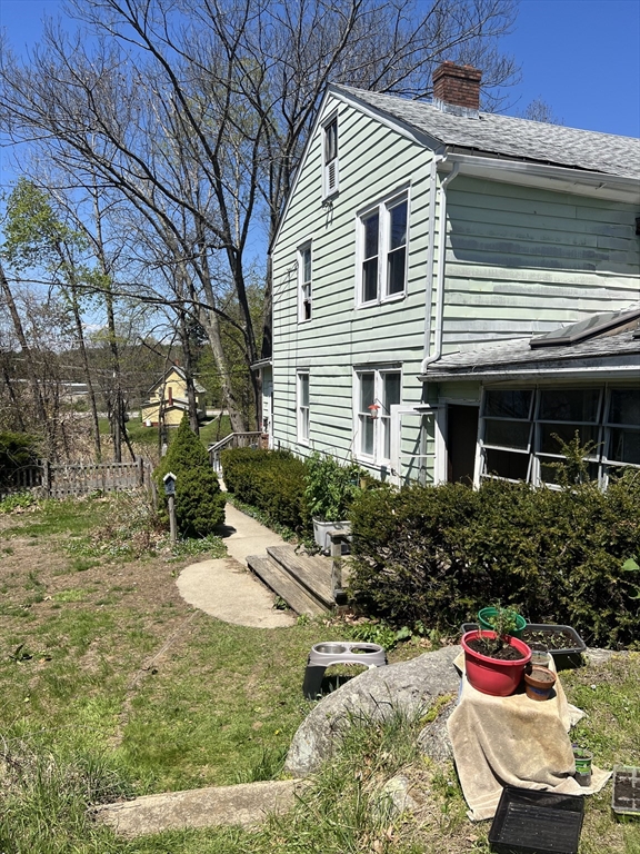 67 Ross Ave Property Photo 4