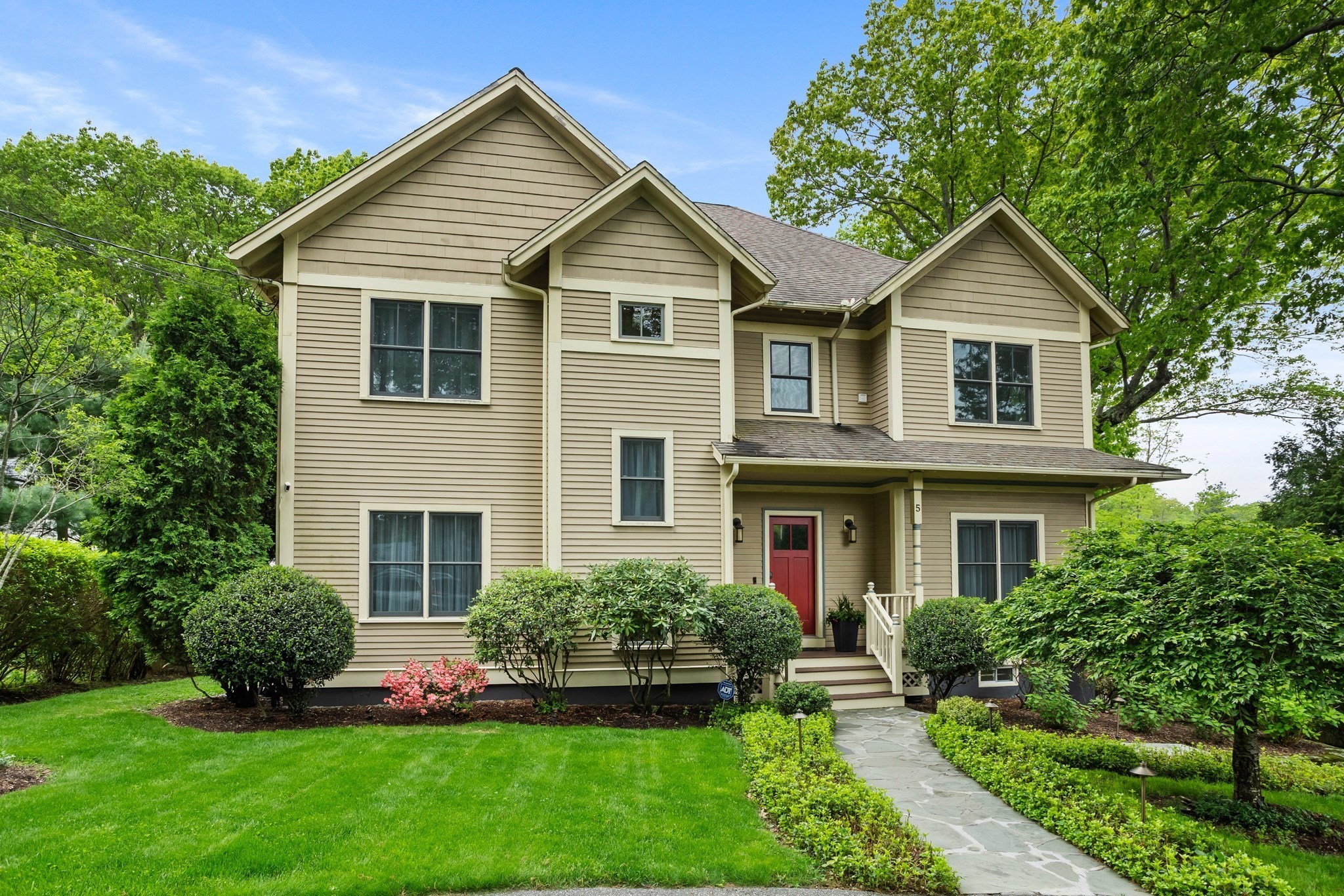 5 Walnut Street Property Photo 1