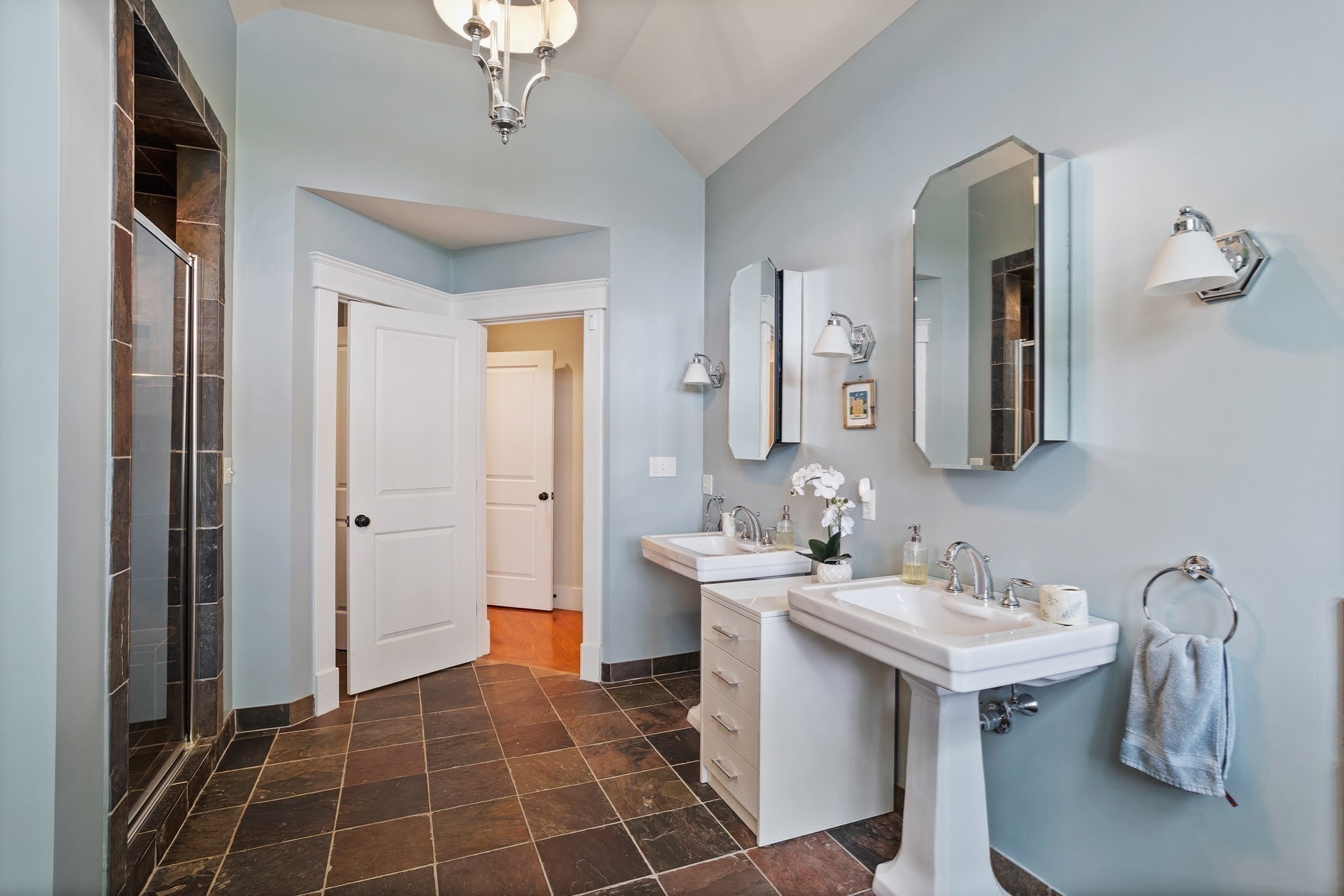 5 Walnut Street Property Photo 18