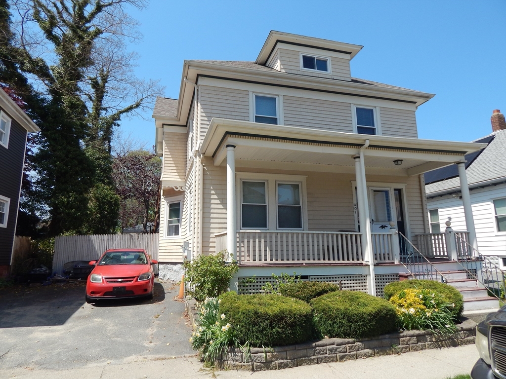 407 Park St Property Photo 1