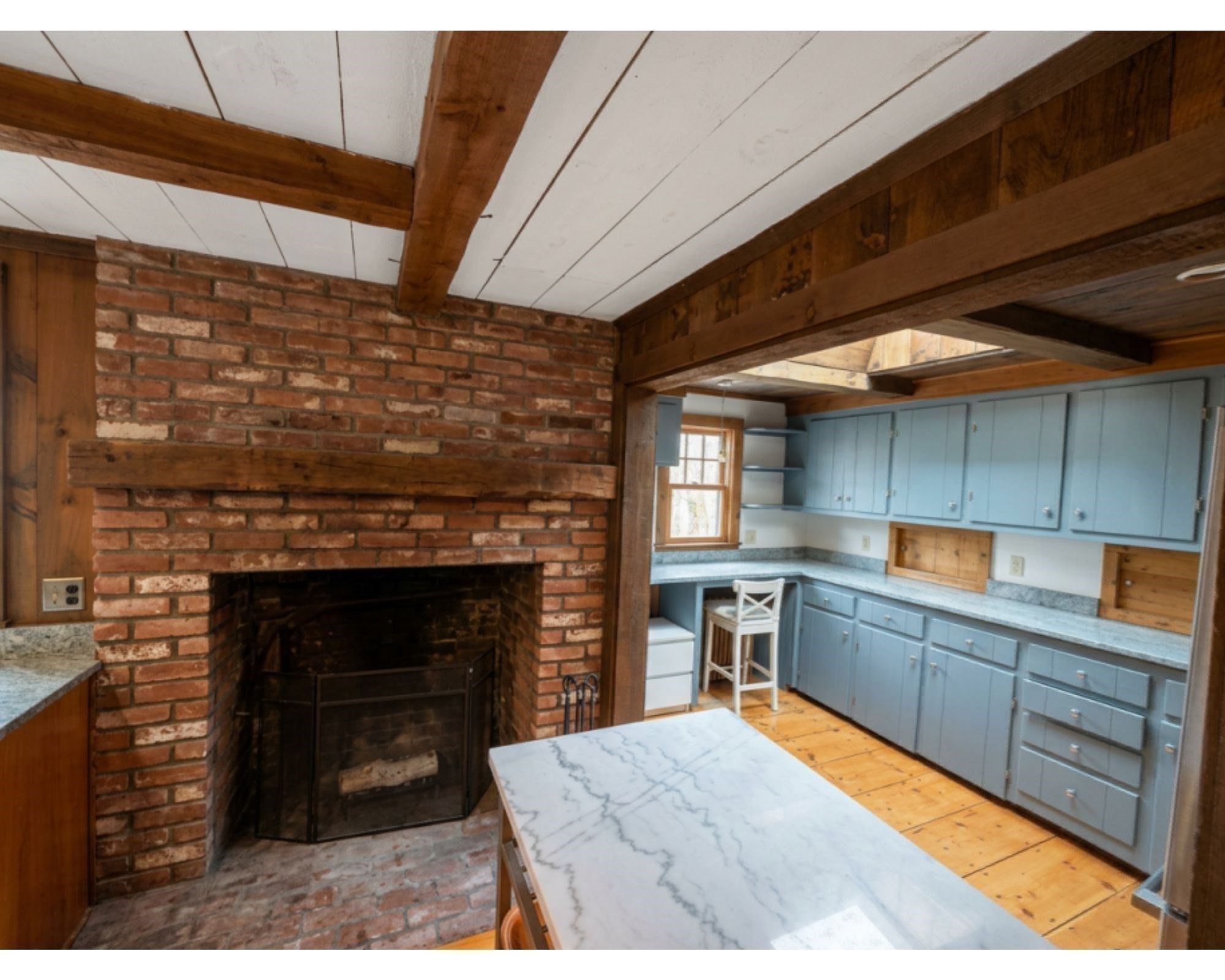 215 Sohier St Property Photo 6