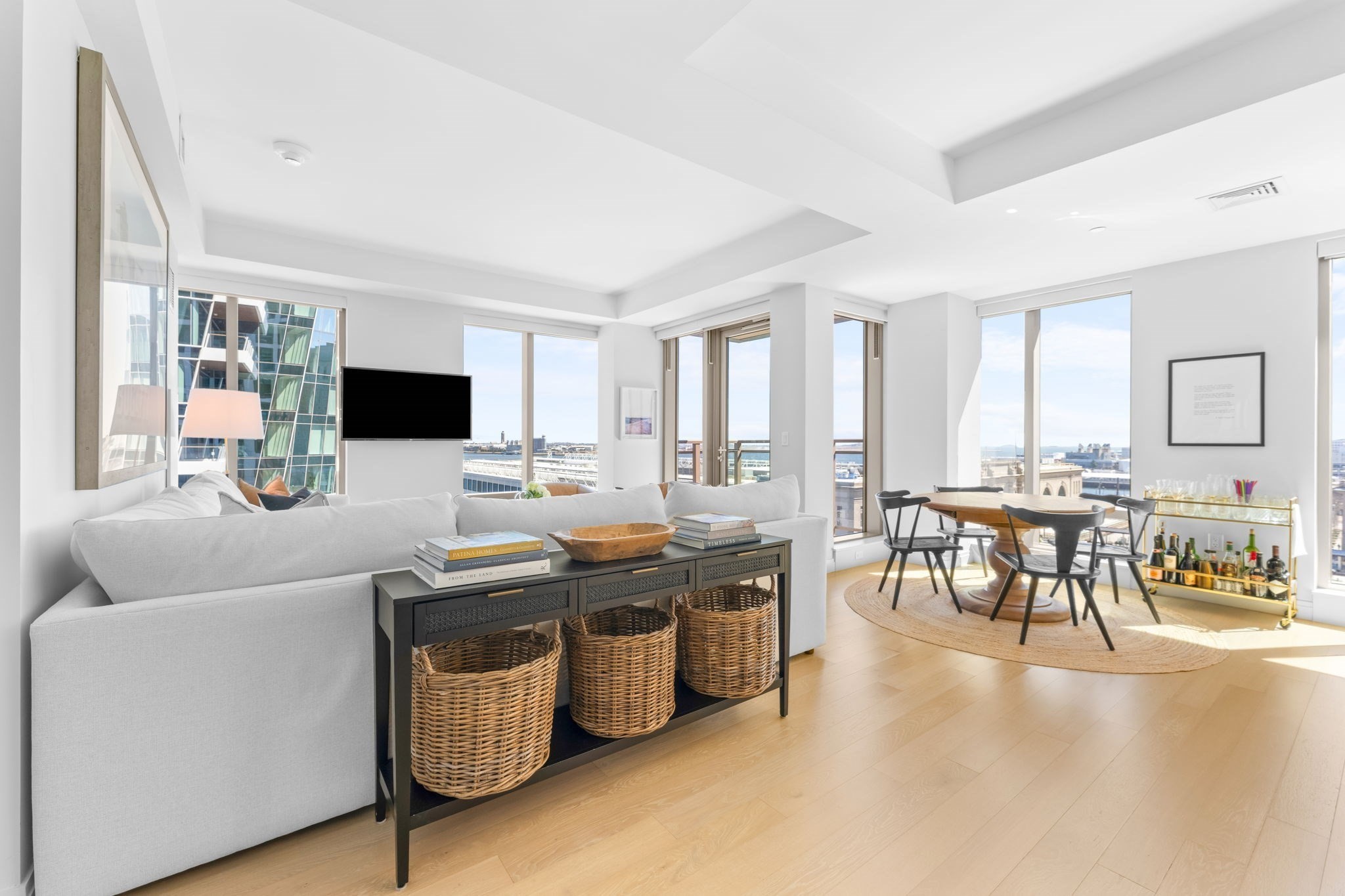 133 Seaport Blvd # 1022 Property Photo 3