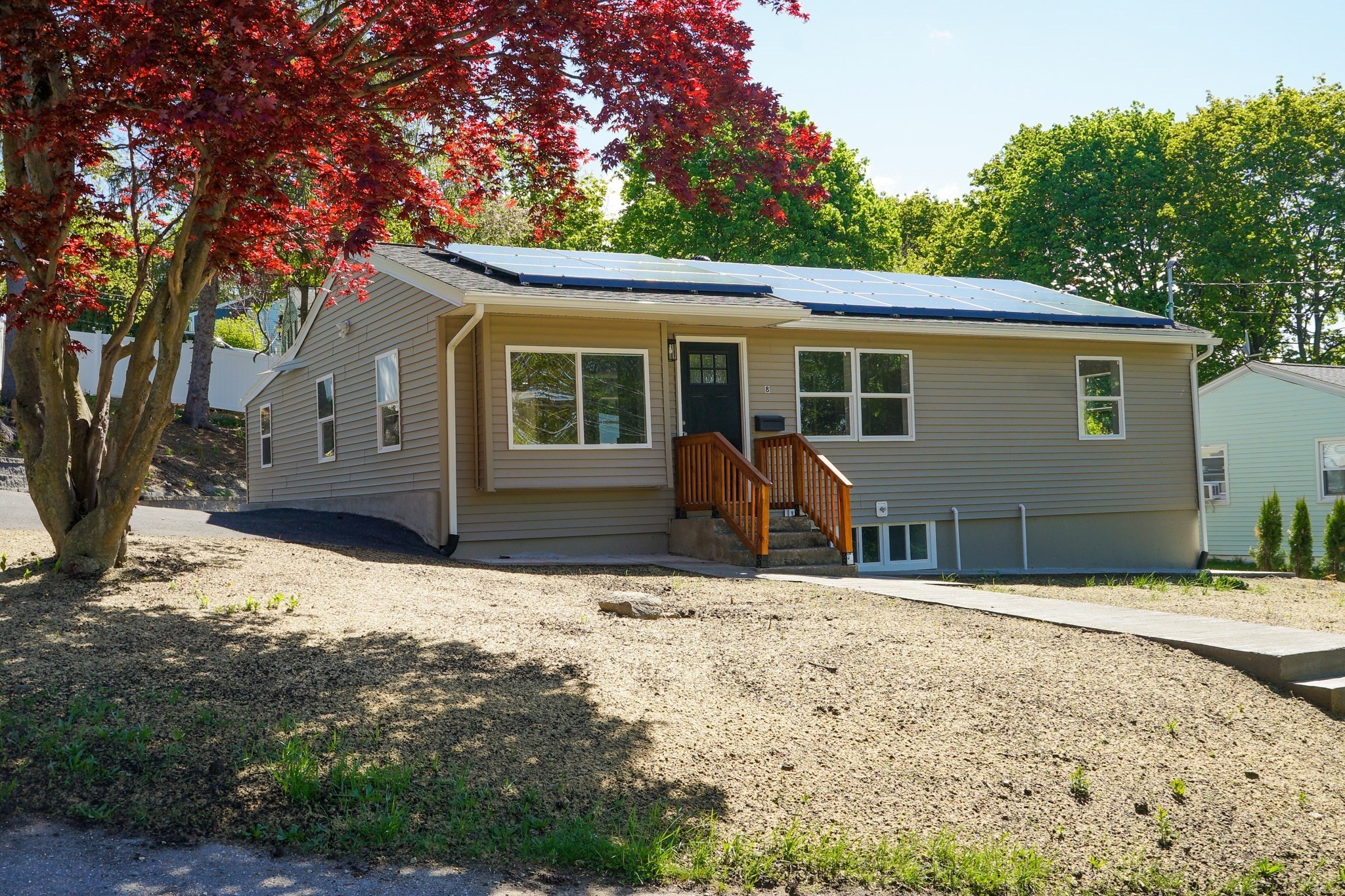 8 Sussex Ln Property Photo 1