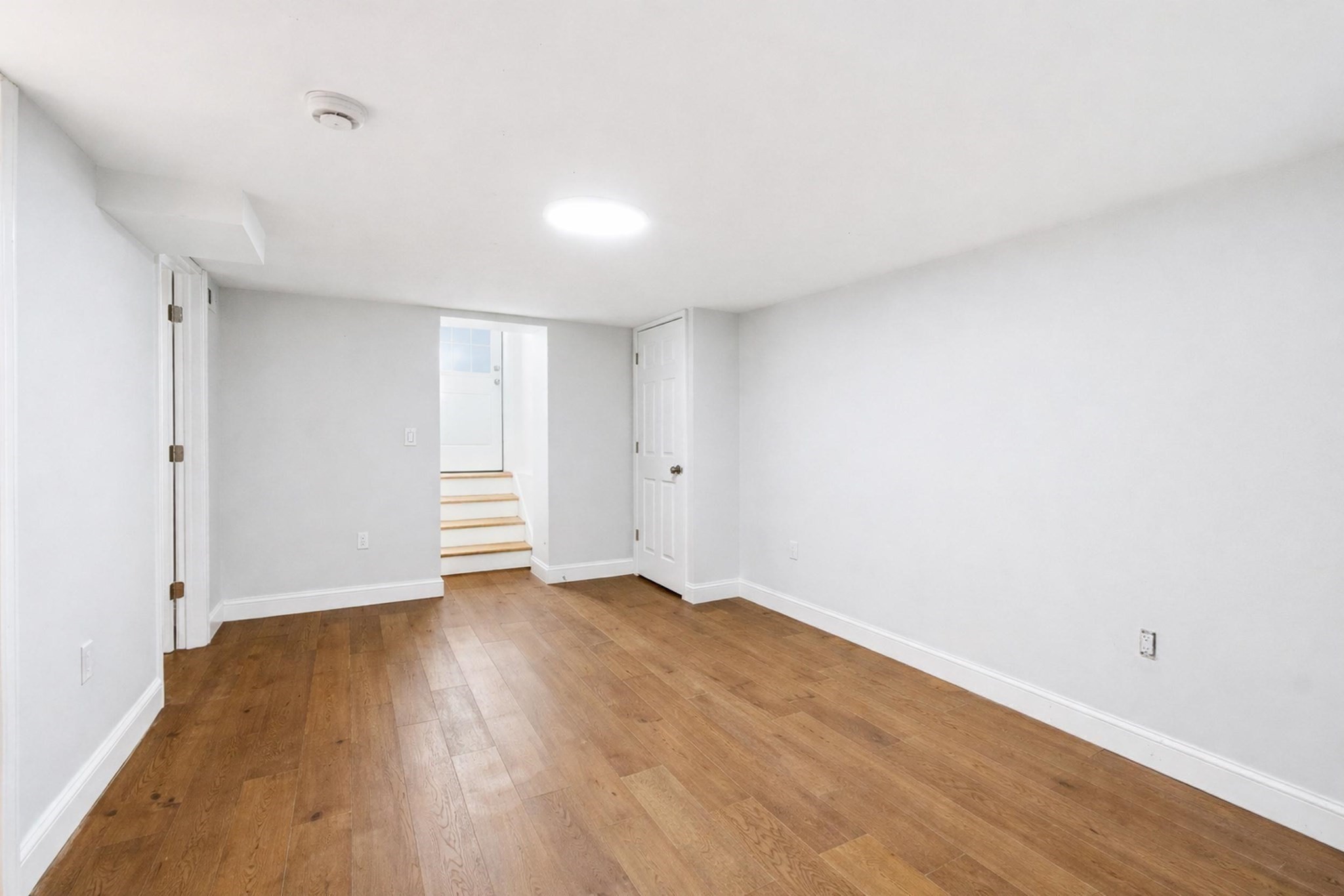 8 Sussex Ln Property Photo 31