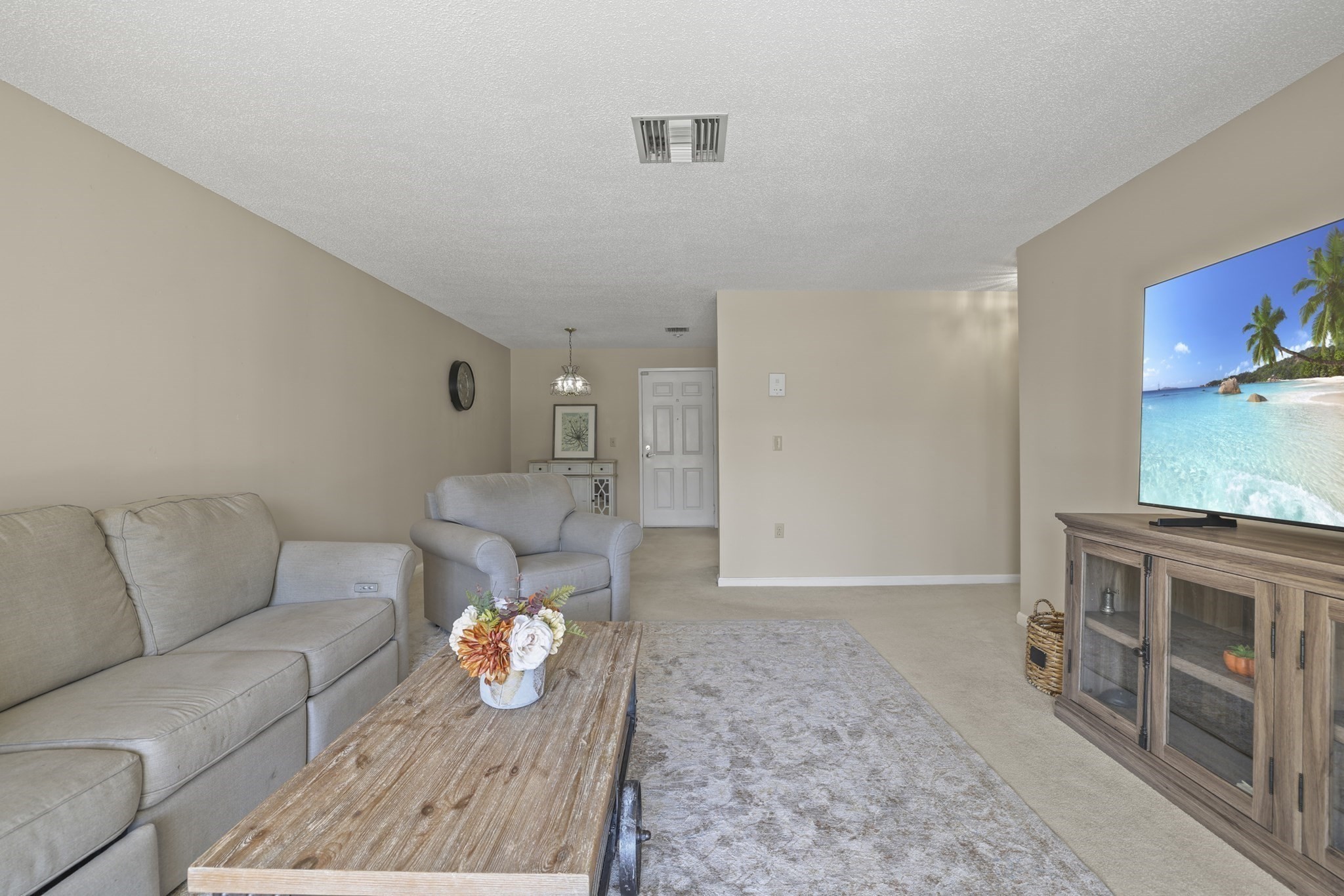 4234 North Main St # 208 Property Photo 7