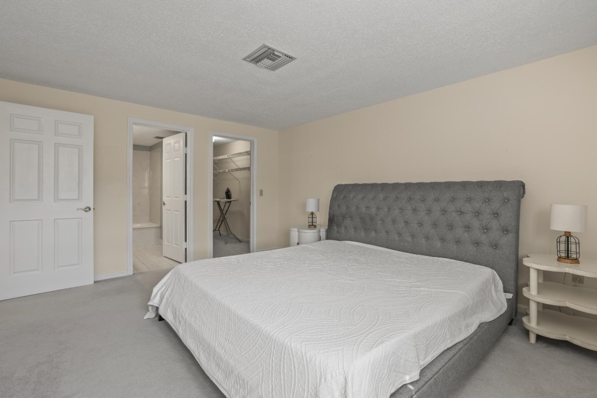 4234 North Main St # 208 Property Photo 10