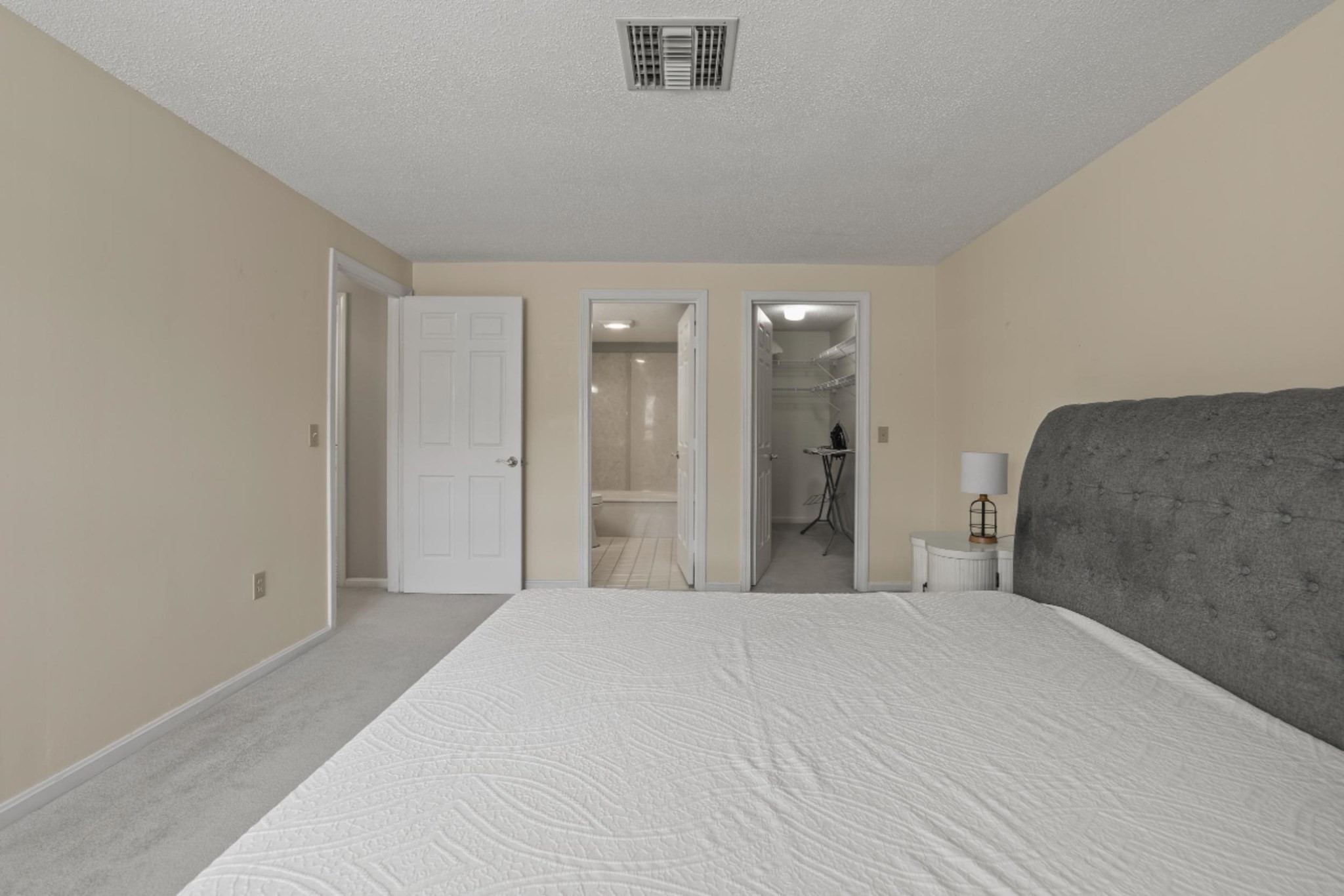 4234 North Main St # 208 Property Photo 11