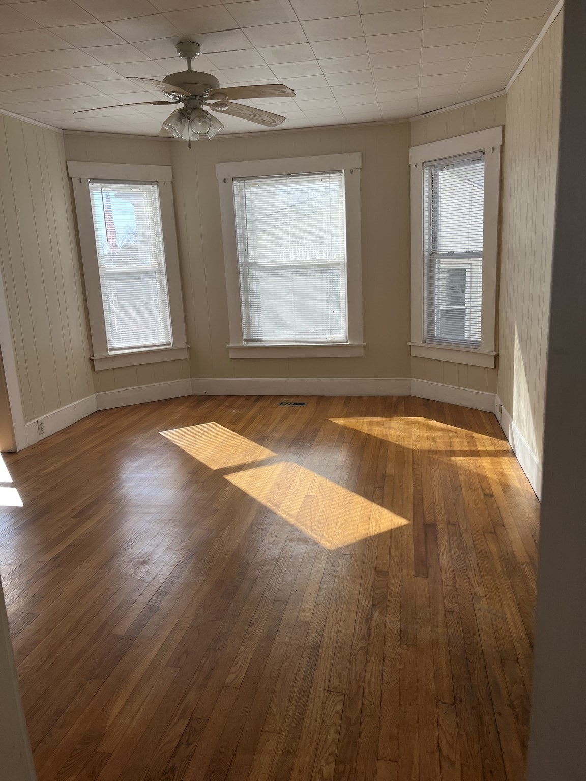 3 Orchard St # A Property Photo 2