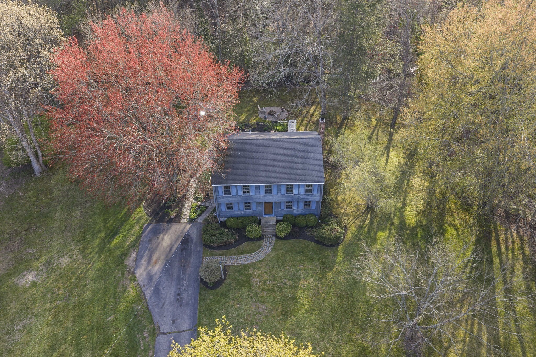 110 Country Rd Property Photo 1