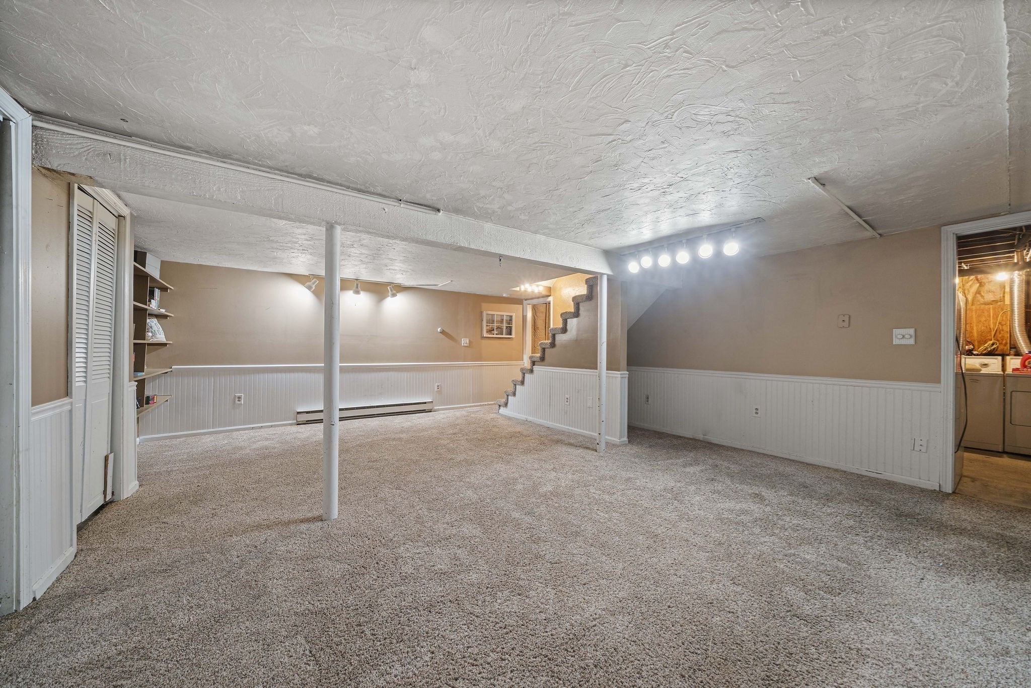 110 Country Rd Property Photo 24