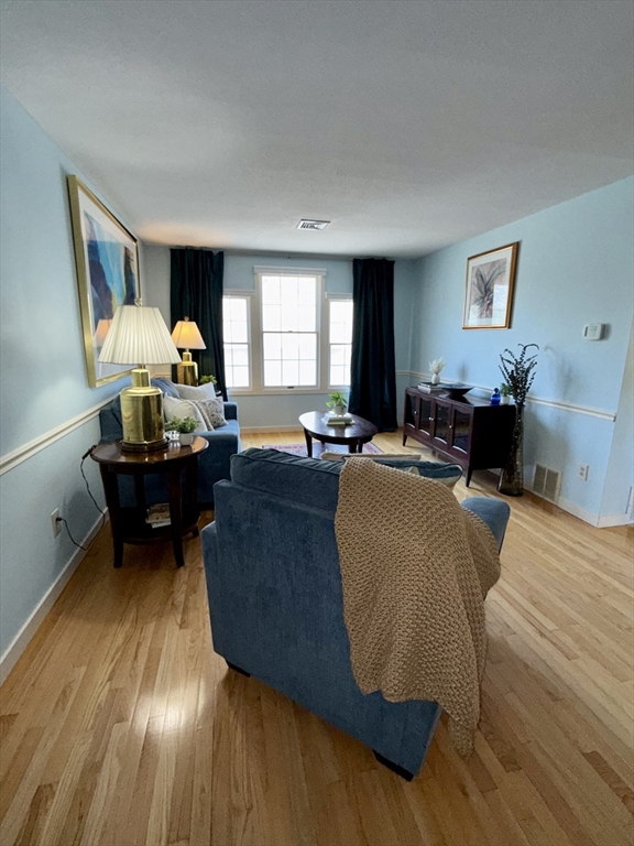 21 Amity Place # 21 Property Photo 8