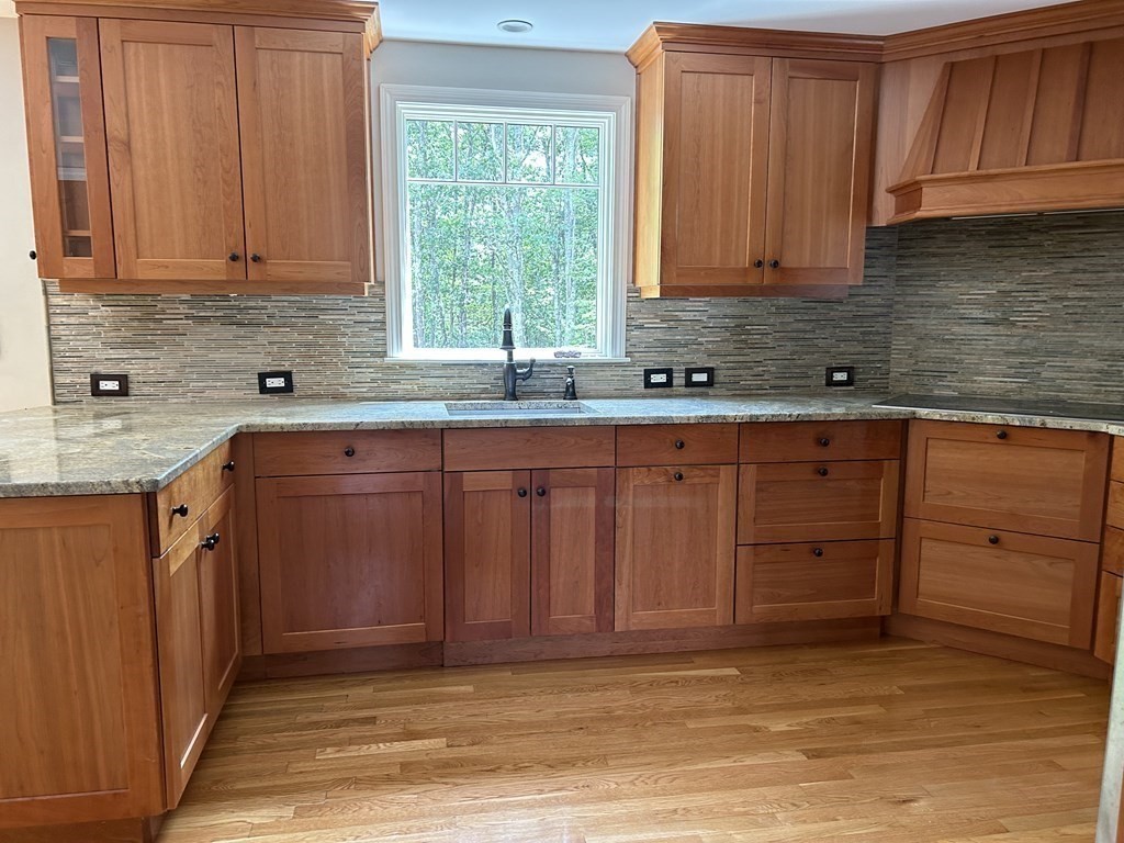 87 West St Property Photo 3