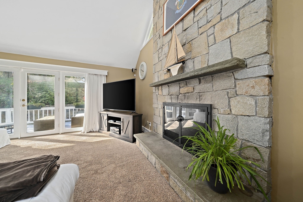 121 Hampstead Way Property Photo 9