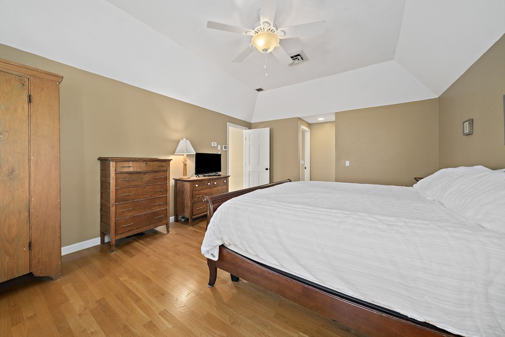 121 Hampstead Way Property Photo 18