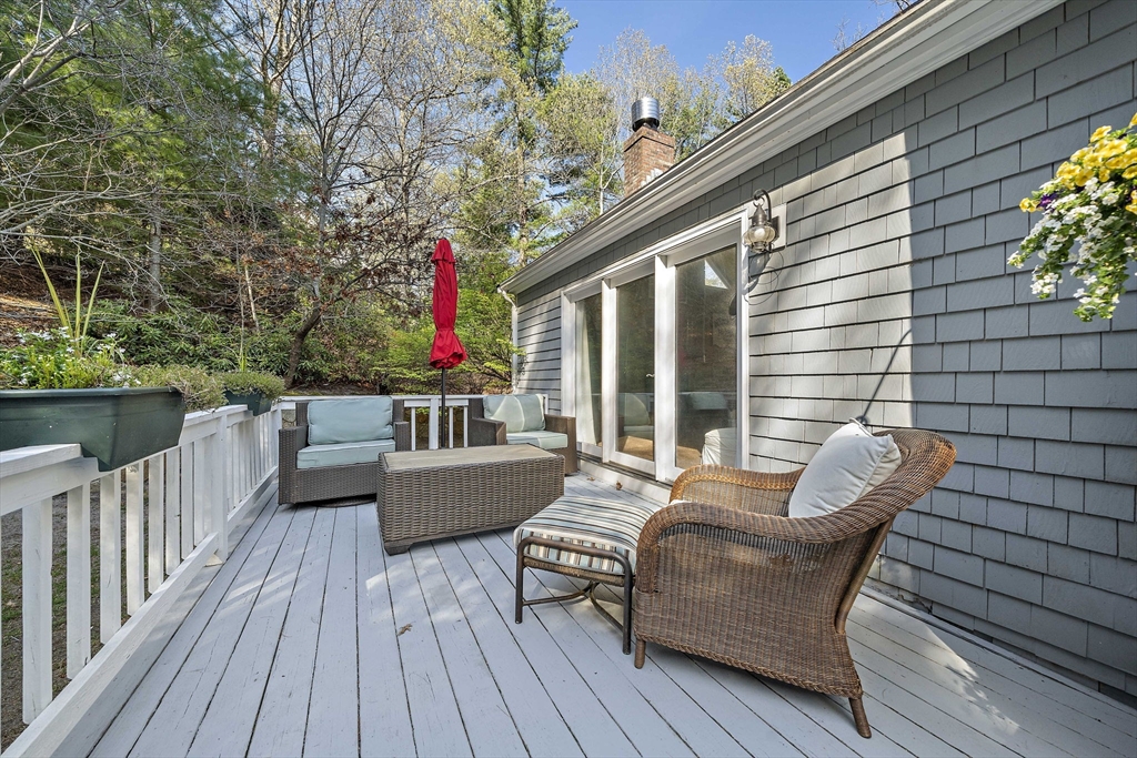 121 Hampstead Way Property Photo 35