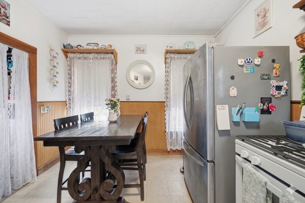 6 Richmond Park Property Photo 5