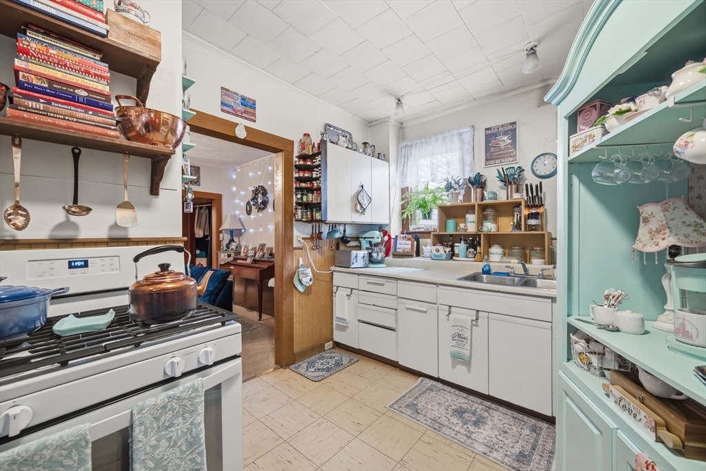 6 Richmond Park Property Photo 7