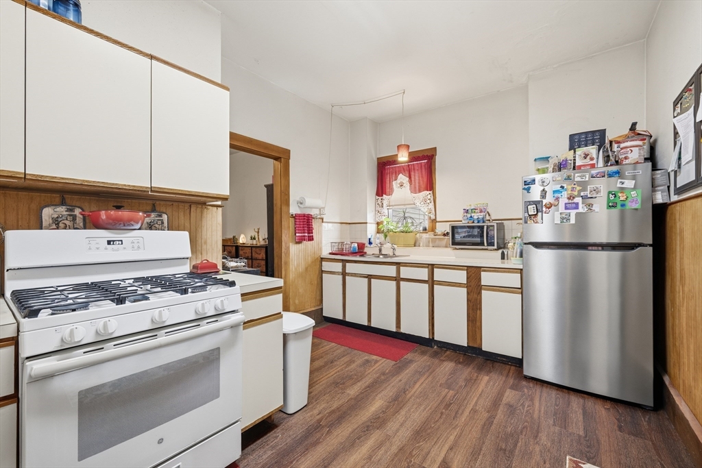 6 Richmond Park Property Photo 13