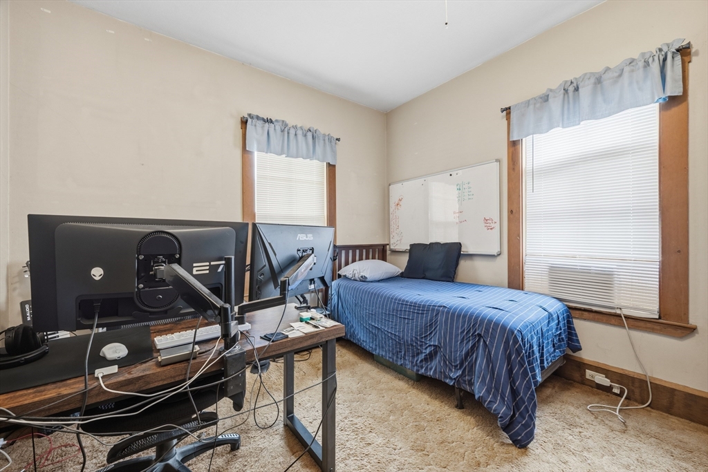 6 Richmond Park Property Photo 18