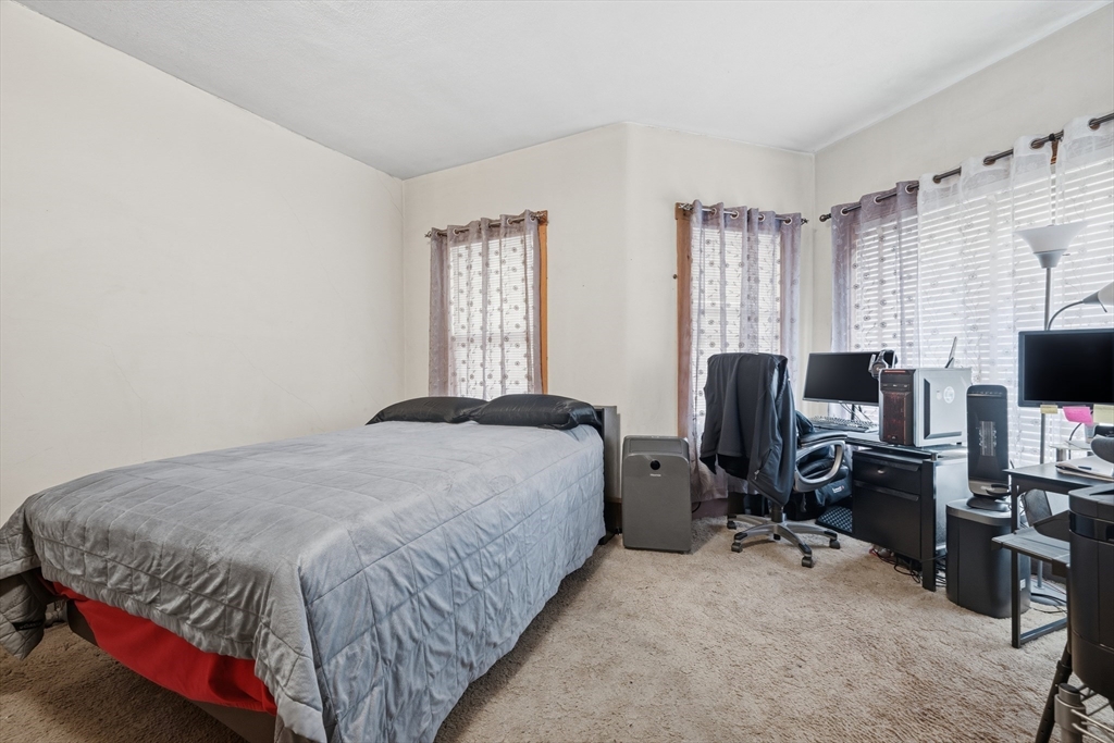 6 Richmond Park Property Photo 21