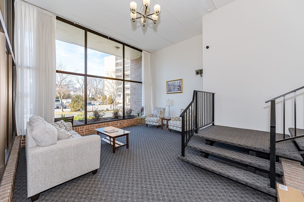 49 Melrose St # 4b Property Photo 3